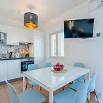 Stella - Two Bedroom With Terrace And Sea View Stella Apartment Splitska