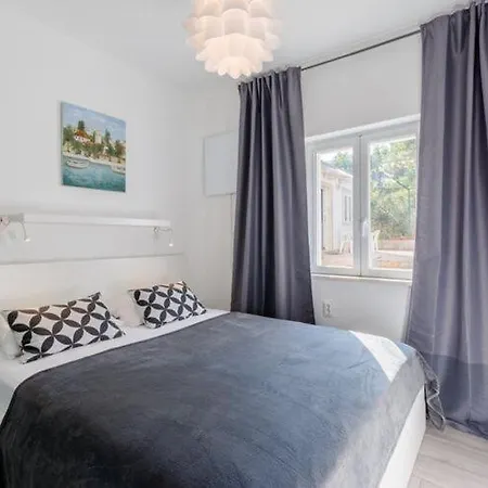 Stella - Two Bedroom With Terrace And Sea View Stella * Splitska