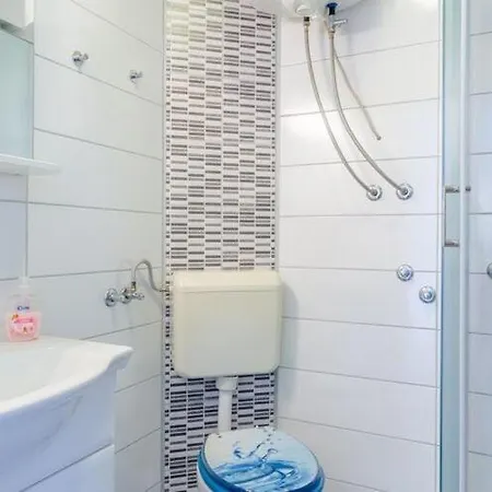 Stella - Two Bedroom With Terrace And Sea View Stella * Splitska