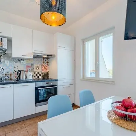 Stella - Two Bedroom With Terrace And Sea View Stella Apartment Splitska